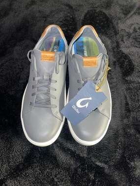 OluKai Wai'alae Men's Leather Golf Shoes in Stone/Size 9